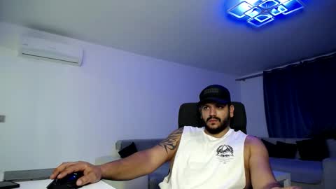 Dylan Dom  online show from 09-25-25, 08:01