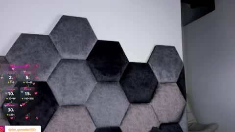 dylan_turner_ online show from 09-21-25, 09:05