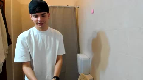 D Y L A N online show from 02-06-26, 06:44