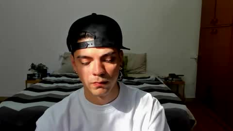 D Y L A N online show from 05-02-26, 02:55