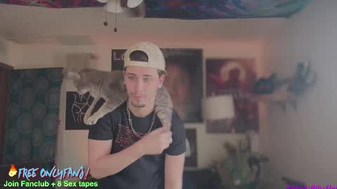 Snapshot of dylandaniel69 chatting on 02-25-25, 04:53 Dylan Daniel 7.8 online show from 02-25-25, 04:53