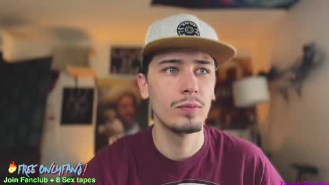 Snapshot of dylandaniel69 chatting on 03-01-25, 04:44 Dylan Daniel 7.8 online show from 03-01-25, 04:44