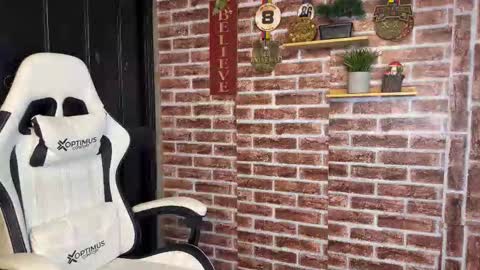 Snapshot of dylangusss chatting on 02-17-26, 06:10 Dylangusss online show from 02-17-26, 06:10