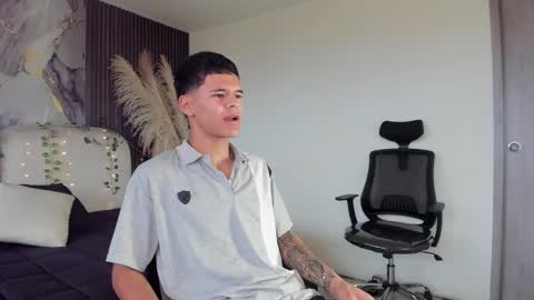 Snapshot of dylanroyce_ chatting on 02-25-26, 12:59 dylanroyce_ online show from 02-25-26, 12:59