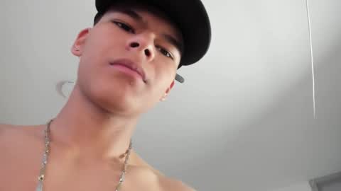 Snapshot of dylanroyce_ chatting on 03-07-26, 12:02 dylanroyce_ online show from 03-07-26, 12:02