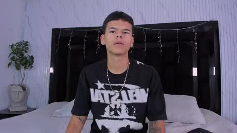 dylanroyce_ online show from 03-25-26, 12:44