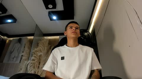 dylanroyce_ online show from 04-04-26, 12:13