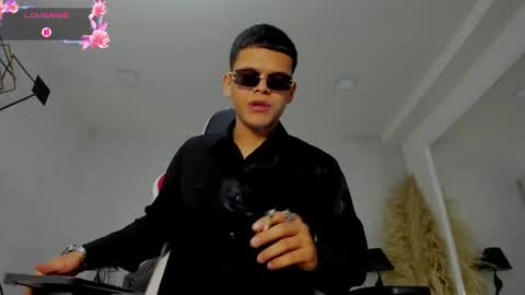 dylanroyce_ online show from 06-11-26, 01:31