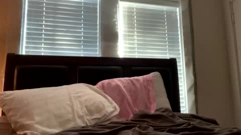 Snapshot of dynasty313 chatting on 12-16-25, 08:03 Dynasty online show from 12-16-25, 08:03