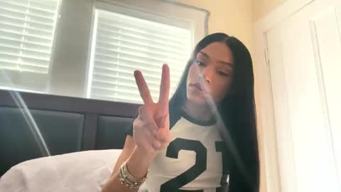 Snapshot of dynasty313 chatting on 01-08-26, 04:09 Dynasty online show from 01-08-26, 04:09