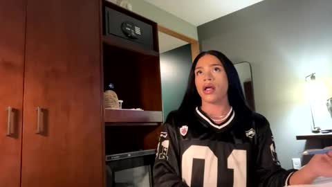 Snapshot of dynasty313 chatting on 01-11-26, 02:38 Dynasty online show from 01-11-26, 02:38