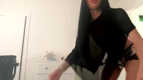 Snapshot of dynasty313 chatting on 01-16-26, 06:23 Dynasty online show from 01-16-26, 06:23