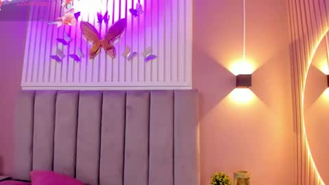 Juana online show from 03-12-25, 06:33