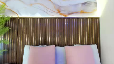 Snapshot of e11even_ chatting on 01-11-26, 07:30 Call me Sofia online show from 01-11-26, 07:30