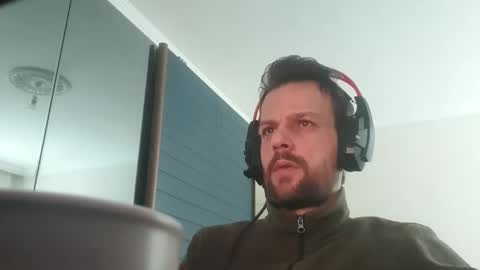 Snapshot of eaglecrm chatting on 12-20-25, 08:54 eaglecrm online show from 12-20-25, 08:54