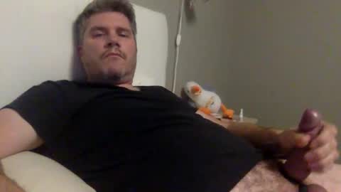 Snapshot of eagleraptor35 chatting on 10-22-25, 11:04 ER35 online show from 10-22-25, 11:04