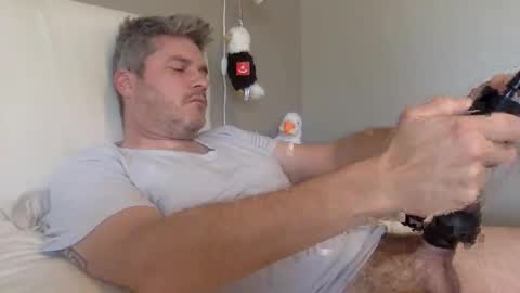 Snapshot of eagleraptor35 chatting on 11-11-25, 05:24 ER35 online show from 11-11-25, 05:24