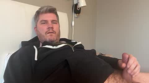 Snapshot of eagleraptor35 chatting on 02-14-26, 09:33 ER35 online show from 02-14-26, 09:33