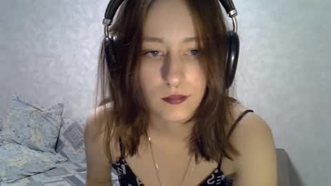 Molly online show from 10-20-25, 02:17