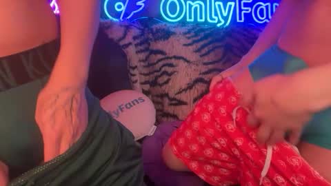 Snapshot of eastinwestin chatting on 03-06-26, 08:44 eastinwestin online show from 03-06-26, 08:44