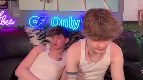 Snapshot of eastinwestin chatting on 03-11-26, 07:25 eastinwestin online show from 03-11-26, 07:25