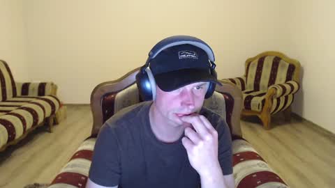 easypeasyglasgow online show from 06-16-26, 08:00