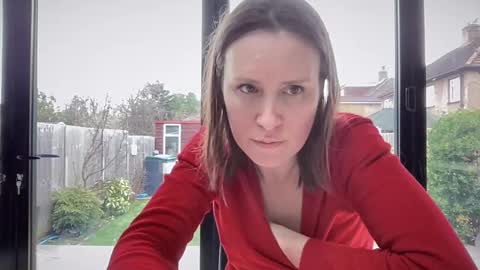 Snapshot of eatmypie69 chatting on 02-12-25, 10:03 Nadia Ferreira  online show from 02-12-25, 10:03