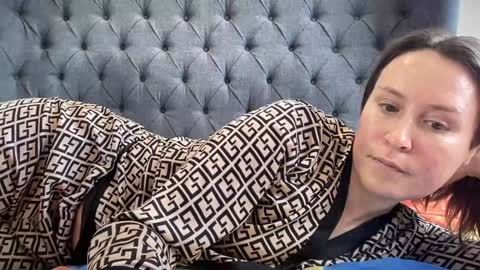 Snapshot of eatmypie69 chatting on 11-11-25, 11:10 Nadia Ferreira online show from 11-11-25, 11:10