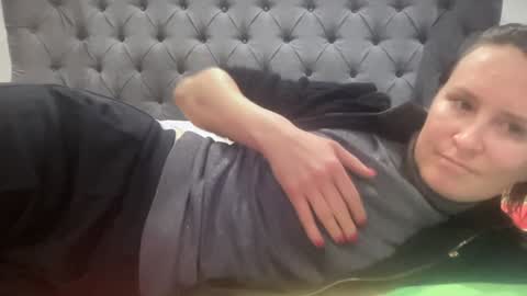 Snapshot of eatmypie69 chatting on 01-11-26, 08:25 Nadia Ferreira online show from 01-11-26, 08:25