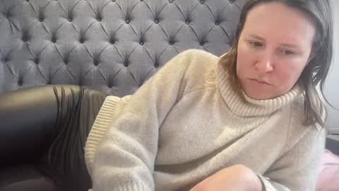 Snapshot of eatmypie69 chatting on 01-13-26, 11:04 Nadia Ferreira online show from 01-13-26, 11:04