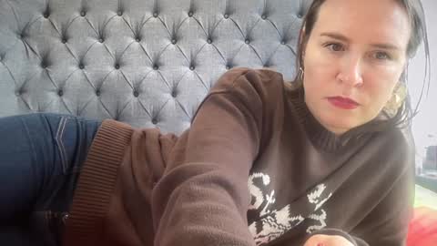 Snapshot of eatmypie69 chatting on 01-19-26, 10:08 Nadia Ferreira online show from 01-19-26, 10:08