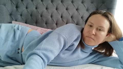 Nadia Ferreira  online show from 04-01-26, 09:54