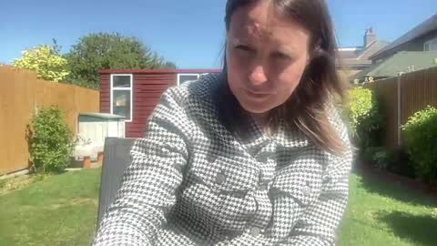 Nadia Ferreira  online show from 04-22-26, 12:28