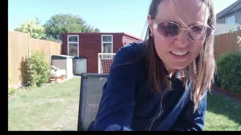 Nadia Ferreira  online show from 04-29-26, 09:46