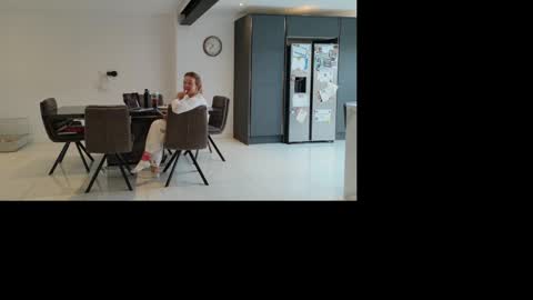 Nadia Ferreira  online show from 05-14-26, 09:38