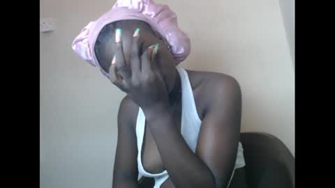 Snapshot of eatuupx chatting on 01-06-25, 07:31 eatuupx online show from 01-06-25, 07:31