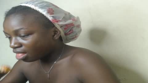 Snapshot of eatuupx chatting on 02-03-25, 01:40 eatuupx online show from 02-03-25, 01:40