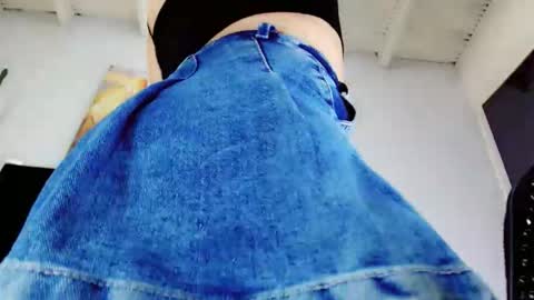 Snapshot of eban_dustan chatting on 01-07-26, 10:12 Eban online show from 01-07-26, 10:12