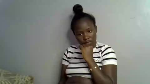 Queen online show from 03-11-26, 12:22