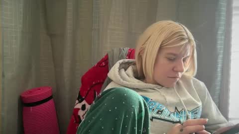 americnbarbie online show from 12-15-25, 04:00