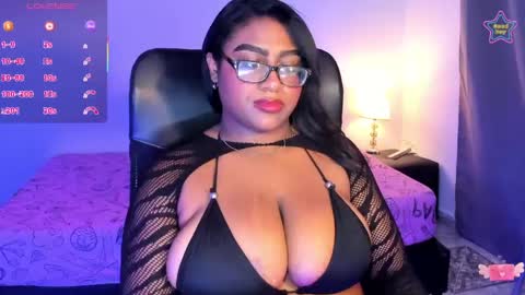 ebony__queen2 online show from 04-21-26, 09:17