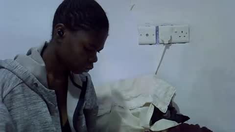 Snapshot of ebony_babey chatting on 03-06-26, 02:08 Ebony babey online show from 03-06-26, 02:08