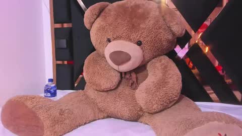 Snapshot of ebony_beautifull chatting on 03-07-25, 01:42 Luci online show from 03-07-25, 01:42