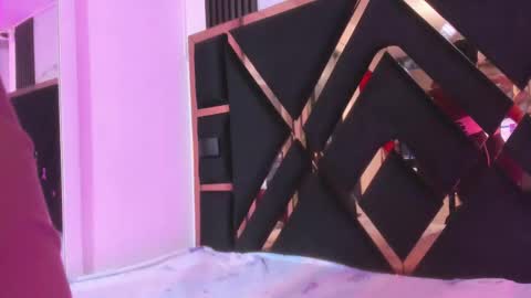 Snapshot of ebony_beautifull chatting on 09-12-25, 01:38 Luci online show from 09-12-25, 01:38