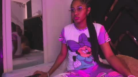 Snapshot of ebony_beautifull chatting on 09-13-25, 01:38 Luci online show from 09-13-25, 01:38