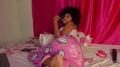 Snapshot of ebony_beautifull chatting on 03-14-26, 04:51 Luci online show from 03-14-26, 04:51