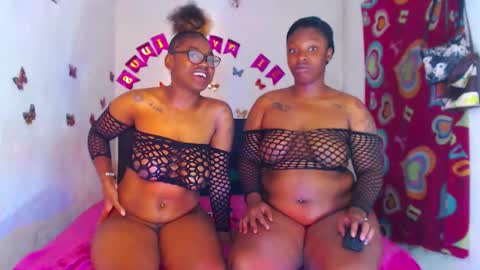 Snapshot of ebony_chayna chatting on 10-18-25, 04:59 chayna smith online show from 10-18-25, 04:59