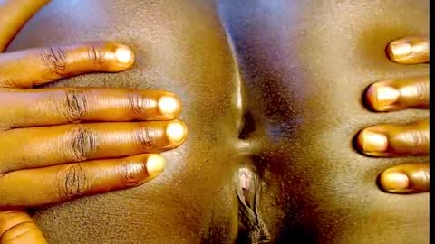 Snapshot of ebony_choco2 chatting on 01-16-25, 05:44 ebony choco2 online show from 01-16-25, 05:44