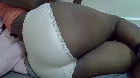Snapshot of ebony_cuttey30 chatting on 06-06-26, 06:34 ebony_cuttey30 online show from 06-06-26, 06:34
