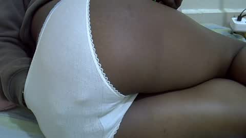 Snapshot of ebony_cuttey30 chatting on 06-18-26, 06:13 ebony_cuttey30 online show from 06-18-26, 06:13